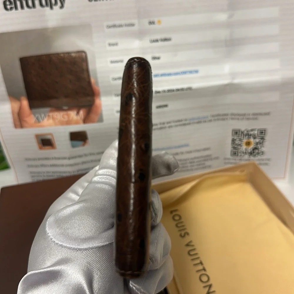 🛍️HOST PICK🎁 Authentic LOUIS VUITTON Ostrich Bifold Wallet,Rare Piece, PreOwned - Picture 14 of 17